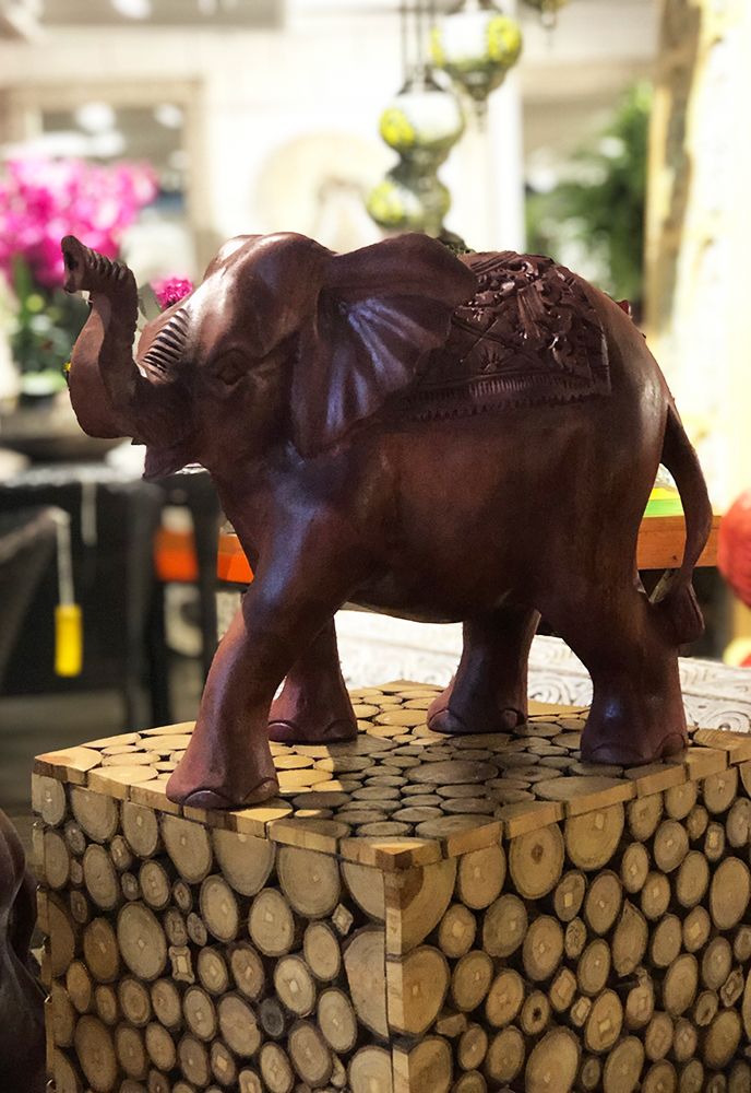 Elefante de madera de teca